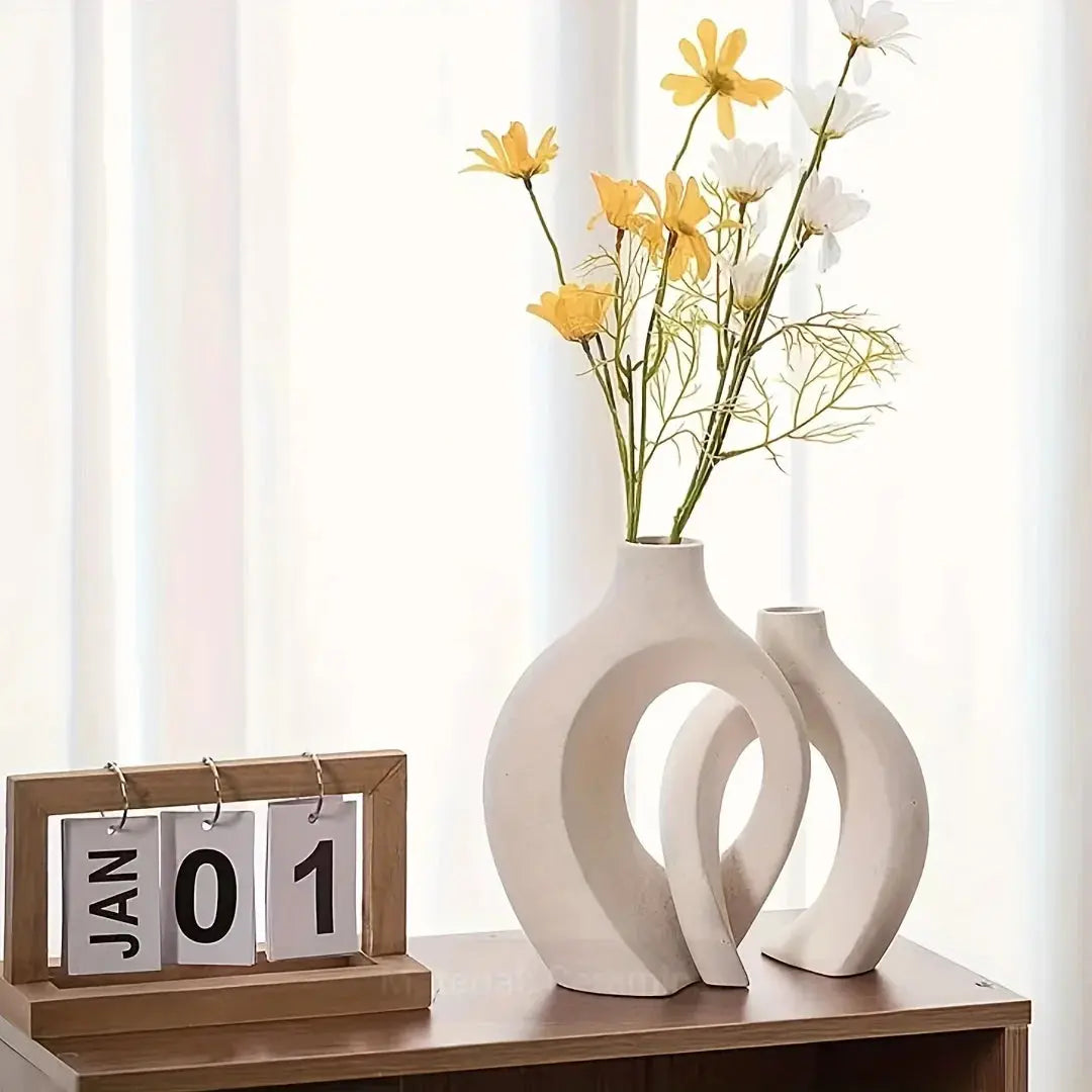 Contemporary Nordic Ceramic Décor Vases - Yelopi