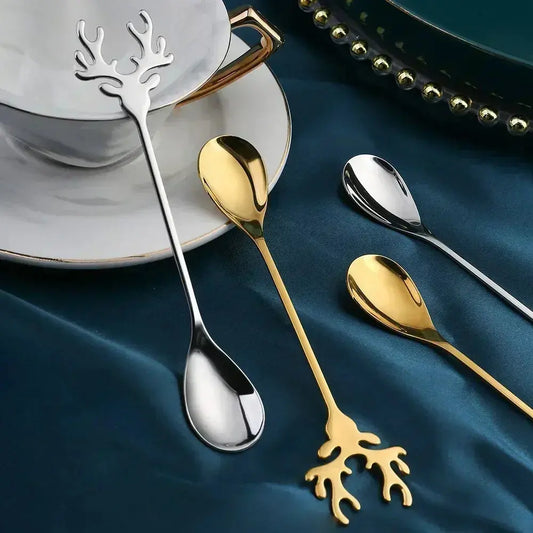 HolidaySip Spoon Set - 2 silver and 2 gold color spoons - Yelopi